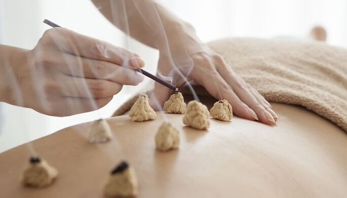 Warming bioactive points on the back for osteochondrosis